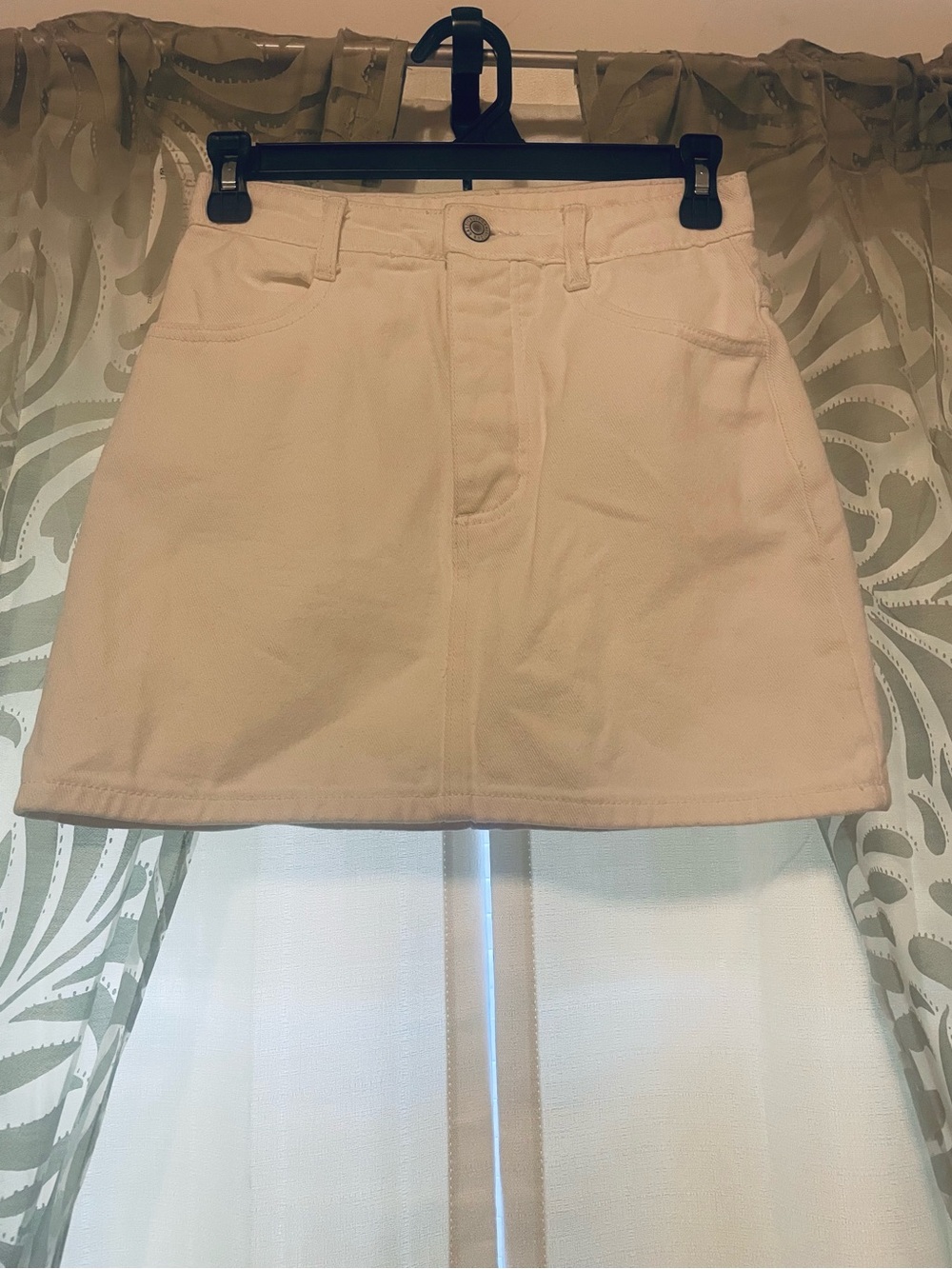 J. Galt White High-Rise Mini Skirt with Front Pockets
